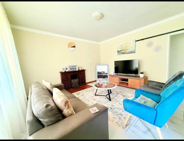 3 BEDROOM HOUSE FOR SALE IN VANDERBIJLPARK CW 2